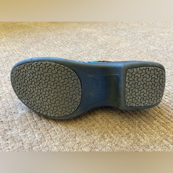 Mary Janes - Picture 2 of 7